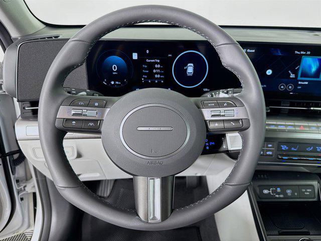 Photo of 2025 Atlas White Hyundai KONA