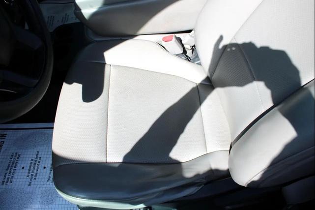 Photo of 2017 Oxford White Ford F-250
