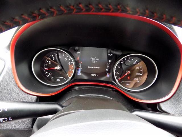 Photo of 2020 White Clearcoat Jeep Compass