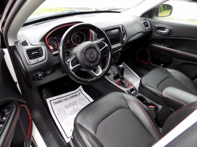 Photo of 2020 White Clearcoat Jeep Compass