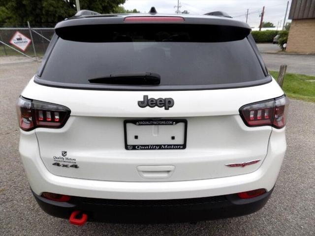 Photo of 2020 White Clearcoat Jeep Compass