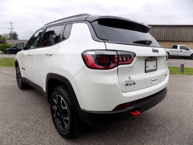 Photo of 2020 White Clearcoat Jeep Compass