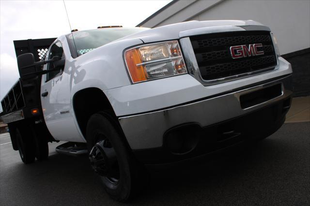 Photo of 2011 Summit White GMC Sierra 3500
