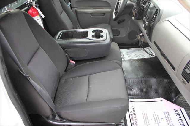 Photo of 2011 Summit White GMC Sierra 3500