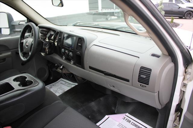 Photo of 2011 Summit White GMC Sierra 3500