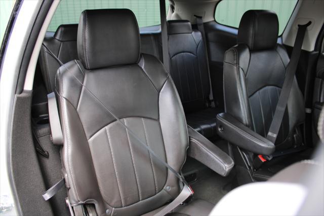 Photo of 2016 Quicksilver Metallic Buick Enclave