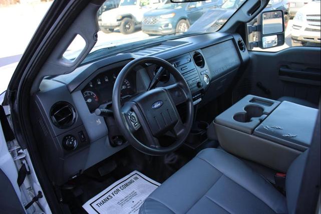Photo of 2012 Oxford White Ford F-350