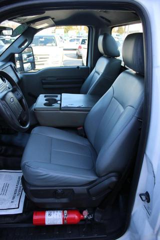 Photo of 2012 Oxford White Ford F-350