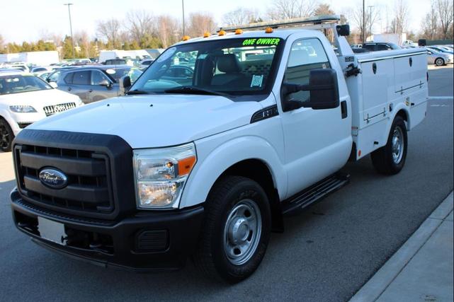 Photo of 2012 Oxford White Ford F-350