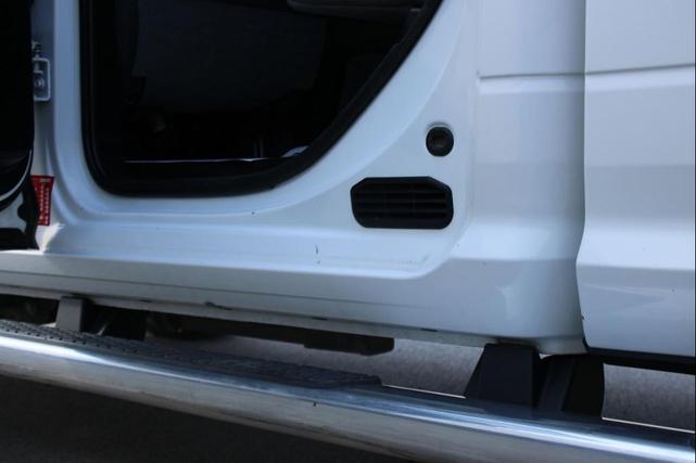 Photo of 2016 Bright White Clearcoat RAM 3500