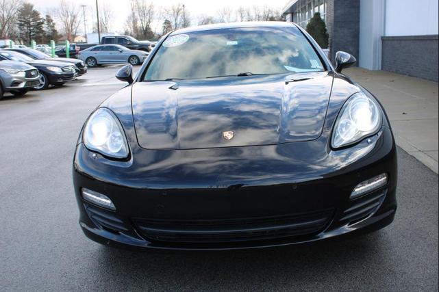 Photo of 2013 Black Porsche Panamera