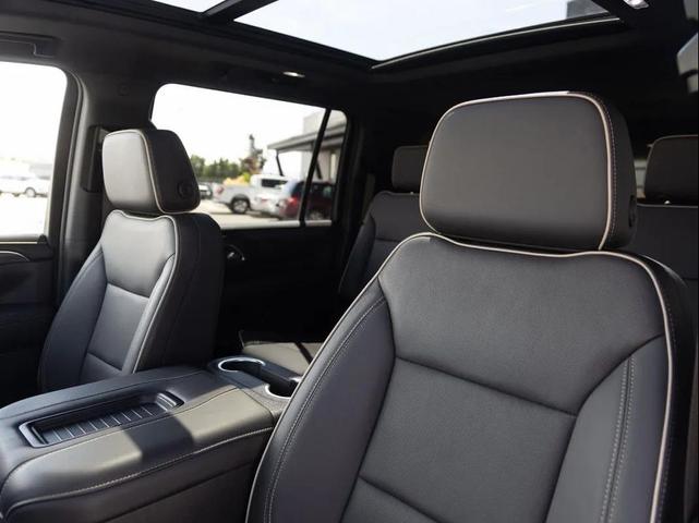Photo of 2024 Onyx Black GMC Yukon XL