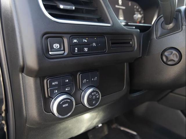 Photo of 2024 Onyx Black GMC Yukon XL