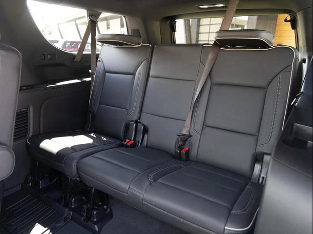 Photo of 2024 Onyx Black GMC Yukon XL