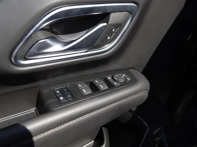 Photo of 2024 Onyx Black GMC Yukon XL