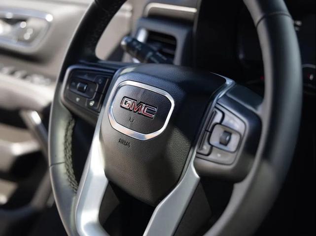 Photo of 2024 Onyx Black GMC Yukon XL