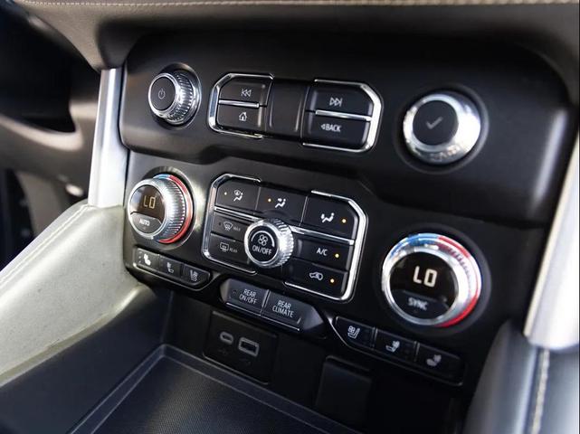 Photo of 2024 Onyx Black GMC Yukon XL