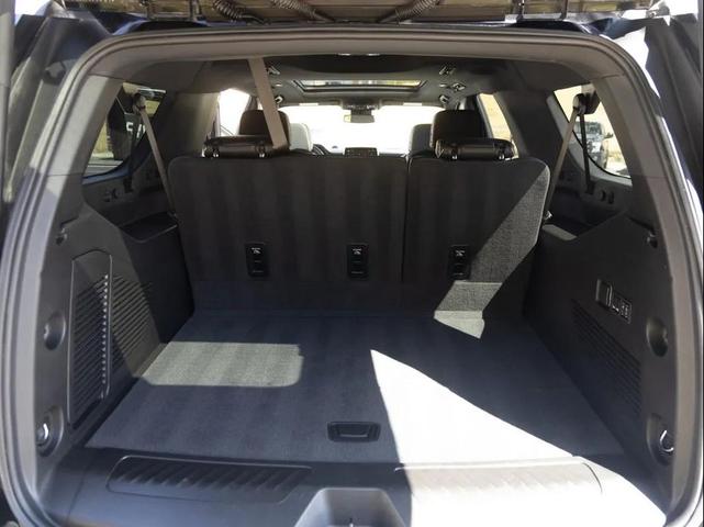 Photo of 2024 Onyx Black GMC Yukon XL