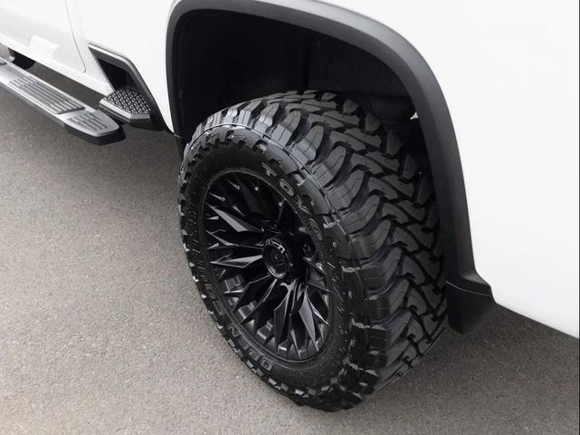 Photo of 2022 White Chevrolet Silverado 3500