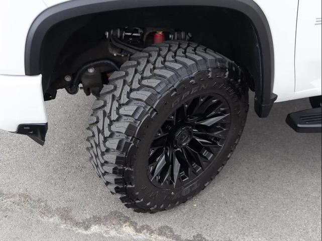 Photo of 2022 White Chevrolet Silverado 3500
