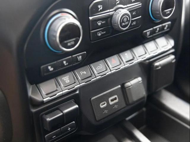 Photo of 2022 White Chevrolet Silverado 3500