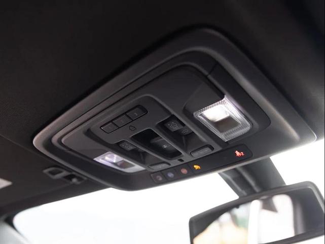 Photo of 2022 White Chevrolet Silverado 3500