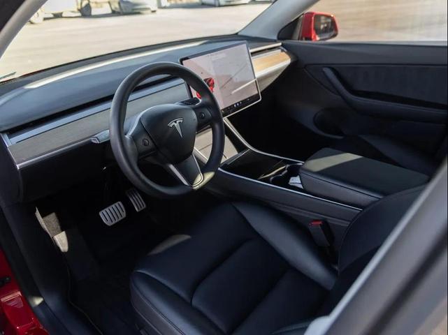 Photo of 2020 Red Multi-Coat Tesla Model Y