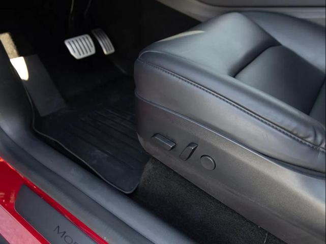 Photo of 2020 Red Multi-Coat Tesla Model Y