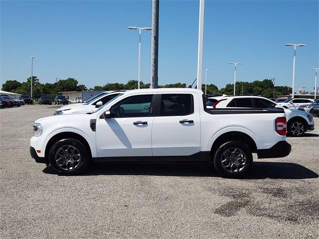 Photo of 2023 Oxford White Ford Maverick
