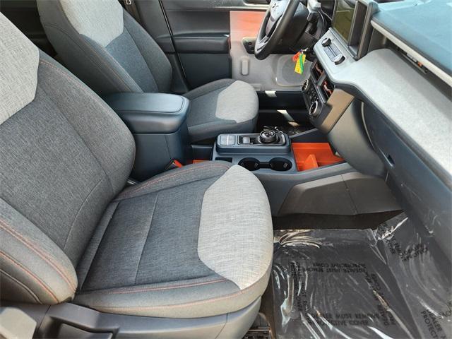 Photo of 2023 Oxford White Ford Maverick