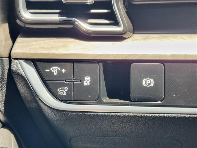Photo of 2023 Sapphire Blue Kia Sportage
