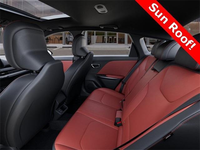 Photo of 2025 Snow White Pearl Kia K4