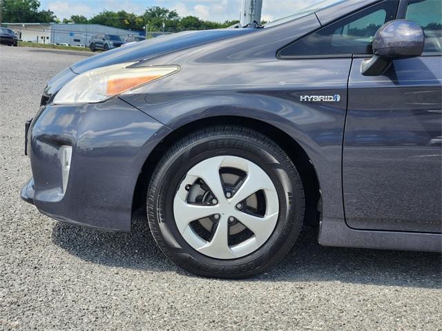 Photo of 2013 Winter Gray Metallic Toyota Prius