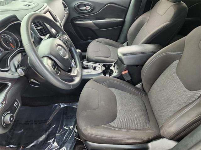 Photo of 2019 Olive Green Pearlcoat Jeep Cherokee