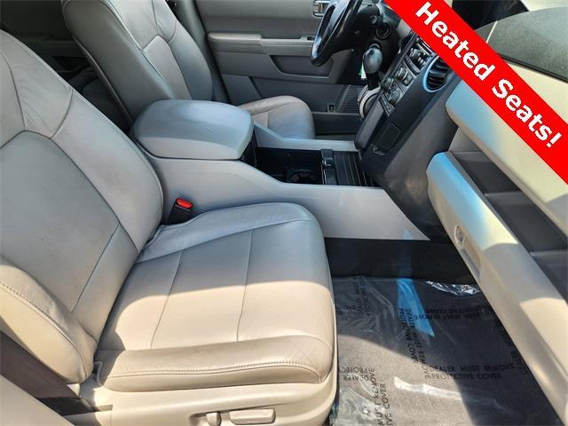 Photo of 2015 Taffeta White Honda Pilot