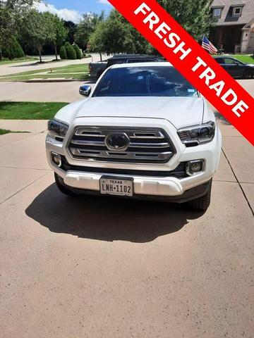 Photo of 2018 Super White Toyota Tacoma