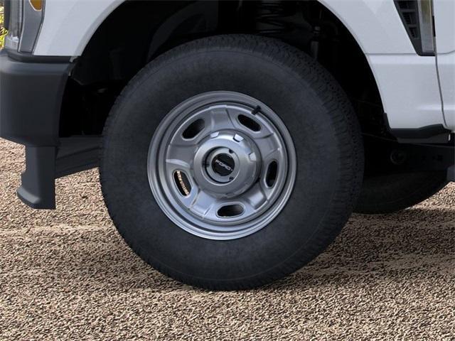 Photo of 2025 Oxford White Ford F-250