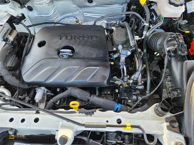 Photo of 2024 Summit White Chevrolet Trailblazer