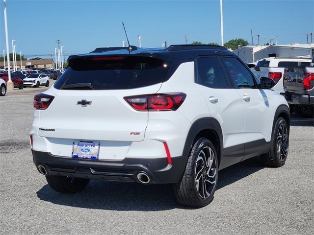 Photo of 2024 Summit White Chevrolet Trailblazer