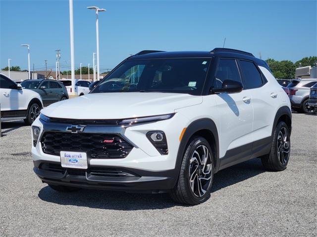 Photo of 2024 Summit White Chevrolet Trailblazer