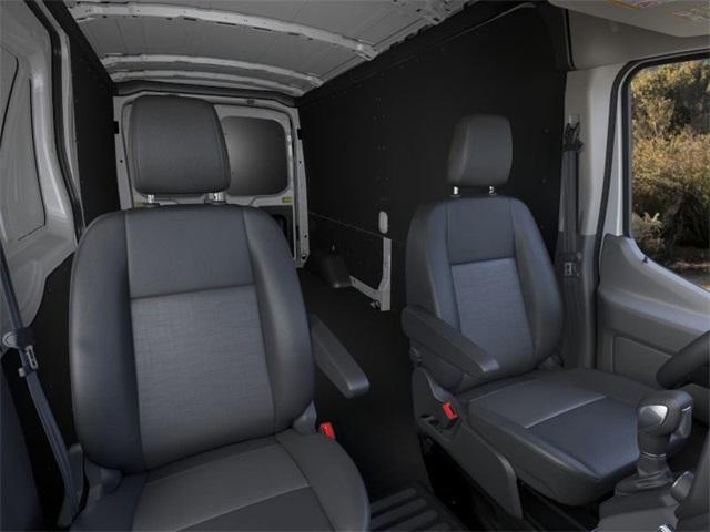 Photo of 2025 Oxford White Ford Transit-250