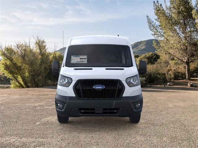 Photo of 2025 Oxford White Ford Transit-250