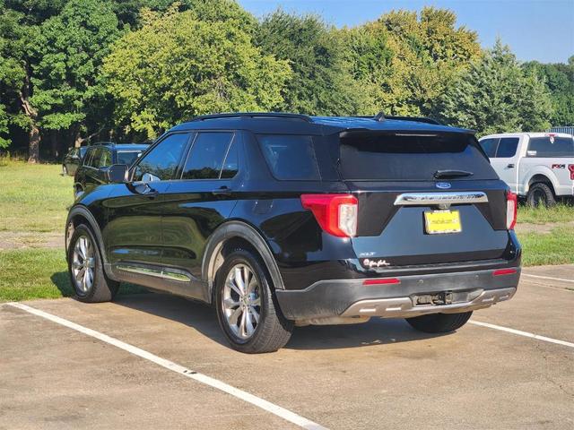 Photo of 2022 Black Ford Explorer
