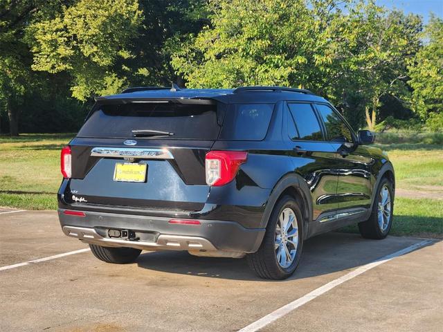 Photo of 2022 Black Ford Explorer