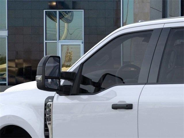 Photo of 2025 Oxford White Ford F-350