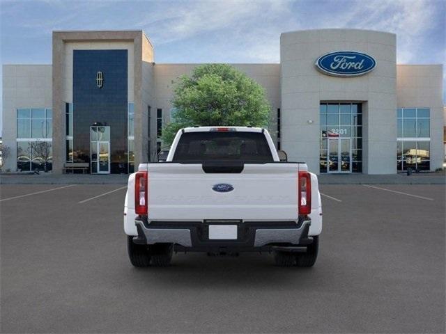 Photo of 2025 Oxford White Ford F-350