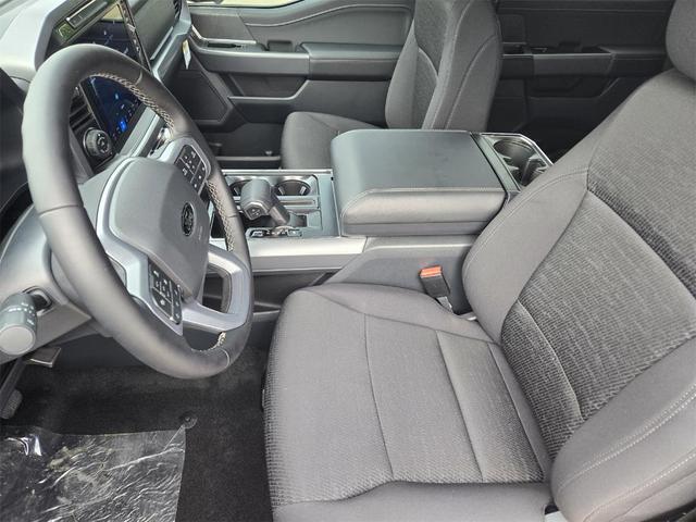 Photo of 2025 Oxford White Ford F-150