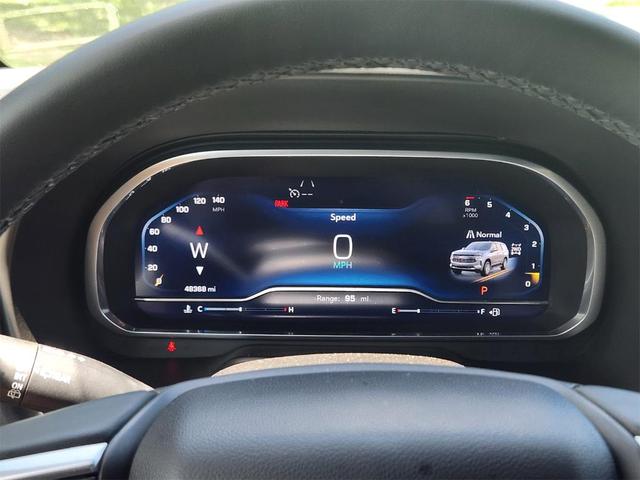 Photo of 2023 Summit White Chevrolet Suburban