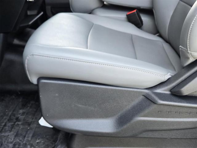 Photo of 2025 Oxford White Ford F-150
