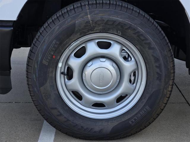 Photo of 2025 Oxford White Ford F-150